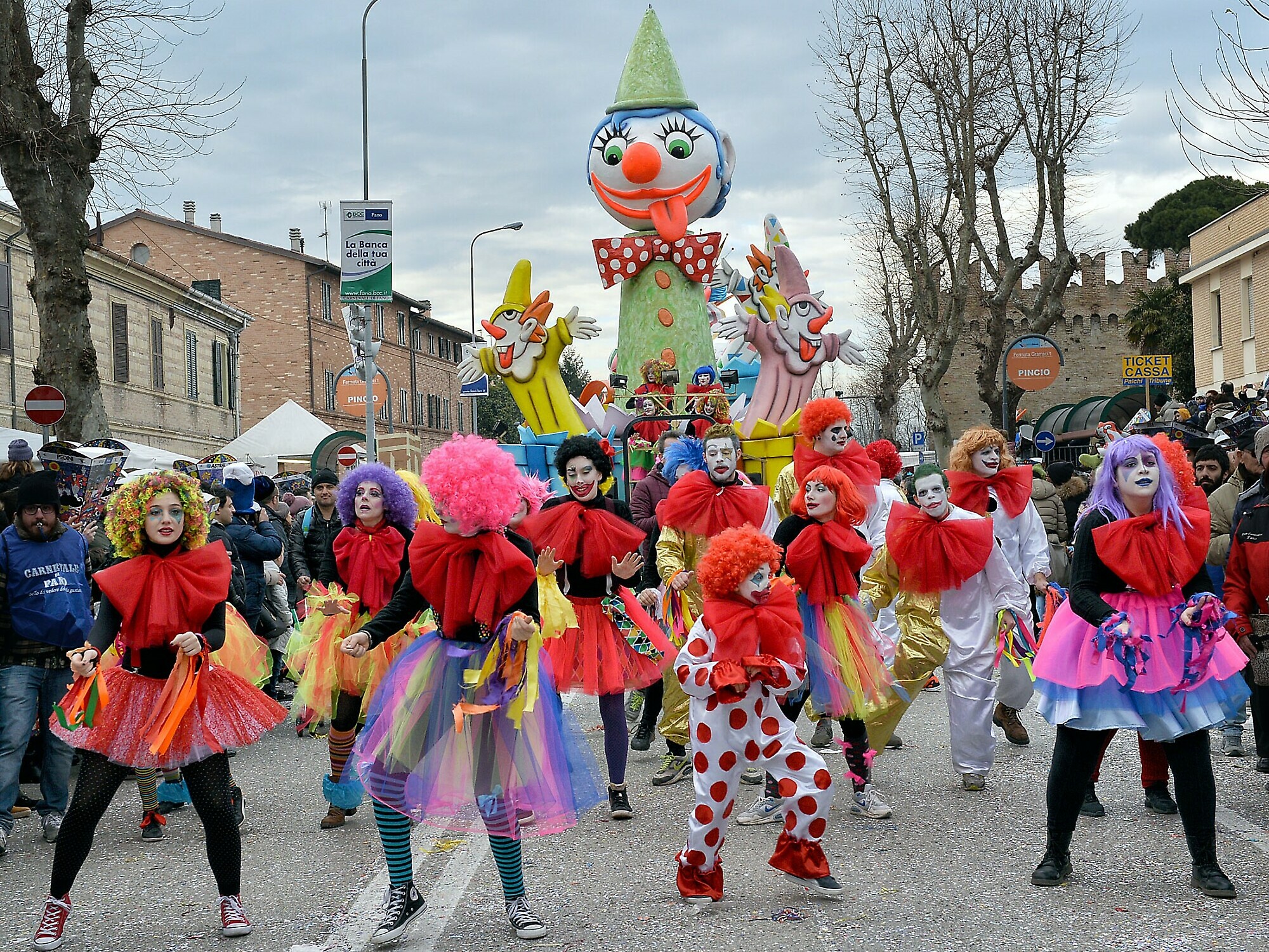 A Carnevale ogni NOLEGGIO VALE! Scopri i Carnevali più Famosi d'Italia con Blurent